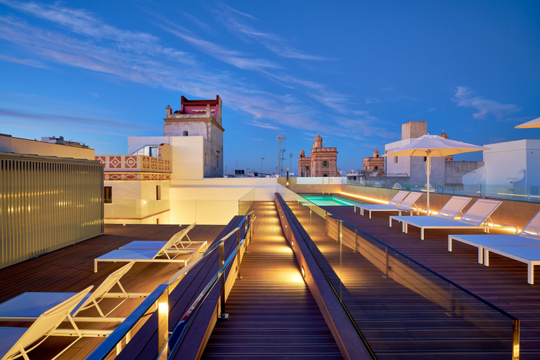 Sport & Beauty 5, Tandem Torres De Cádiz Suites, Cádiz