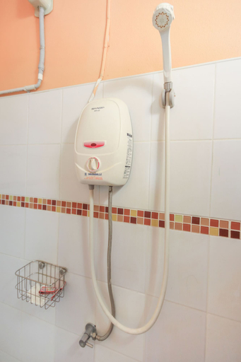 Bathroom, Prickhom Garden Hotel, Muang Nakhon Si Thammarat