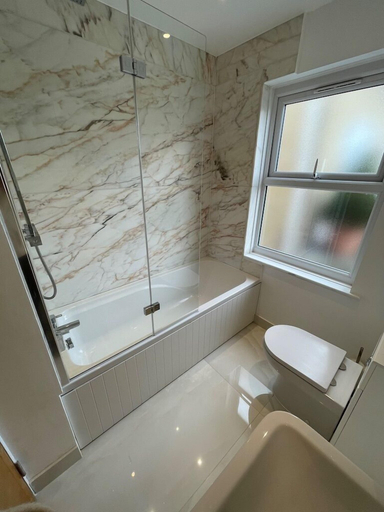 Bathroom 3, Lovely Two Bedroom Home, Oxfordshire