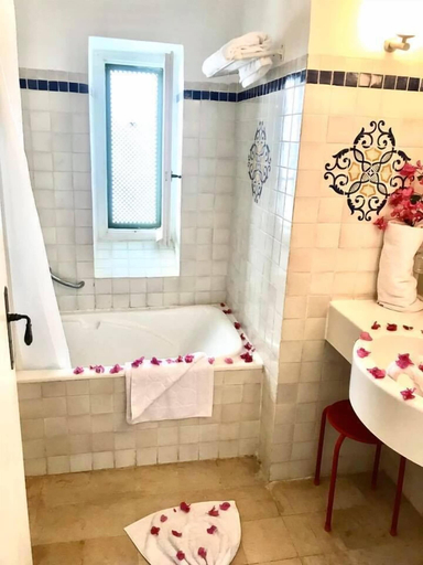 Bathroom 4, Villa Noria, Bouficha