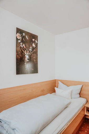 Bedroom 3, Gasthaus Hirsch, Ravensburg