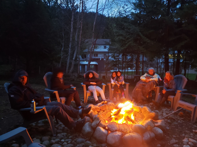 Food & Drinks 5, Eagle River Vacation Home, Columbia-Shuswap