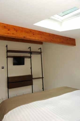 Bedroom 2, A La Suite du Jardin de L'Isle, Isère