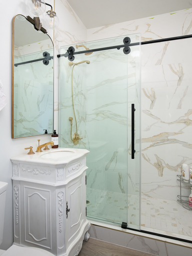 Bathroom, CDC Cleaning Standard! Studio Near Hollywood, Los Angeles