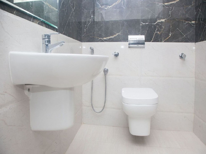 Bathroom, The Baron, The Nilgiris