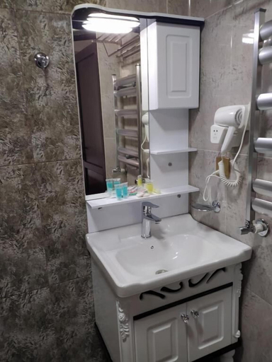 Bathroom 4, Gold Hotel Quba, Quba