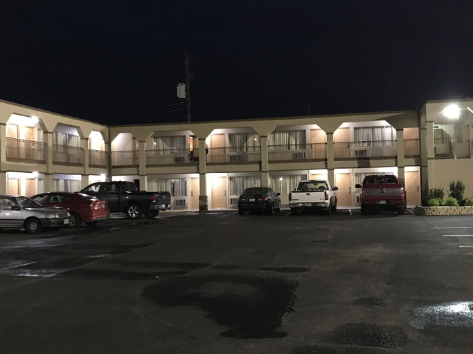 Others 4, Hutchinson Inn, Reno