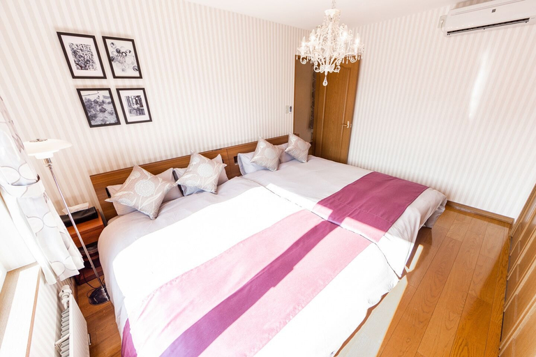 Bedroom 2, The Worldwide House, Sapporo