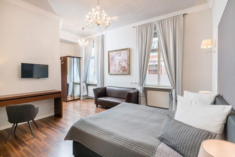 Bedroom 4, Aurora Hotel, Wiesbaden
