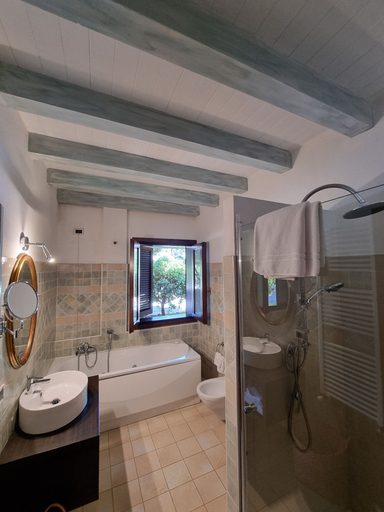 Bathroom 5, Is Benas Country Lodge, Oristano