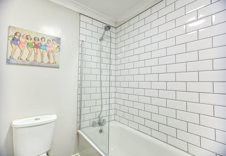 Bathroom 4, Seashell, East Sussex
