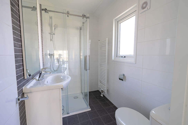 Bathroom, Europarcs Markermeer, Stede Broec