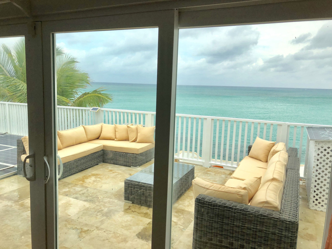 Others 4, Caprice 7 Ocean Front Villa private Pool
