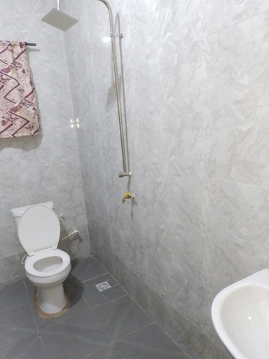 Bathroom 4, Americana Hotel, Mushin