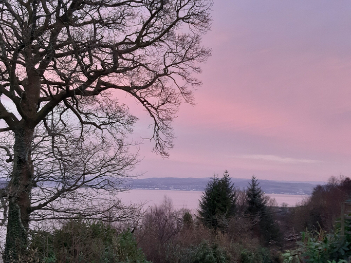 Others 5, Off Grid Cabin Sleeps 2, Pets Ok, 20 min to Dunoon, Argyll and Bute