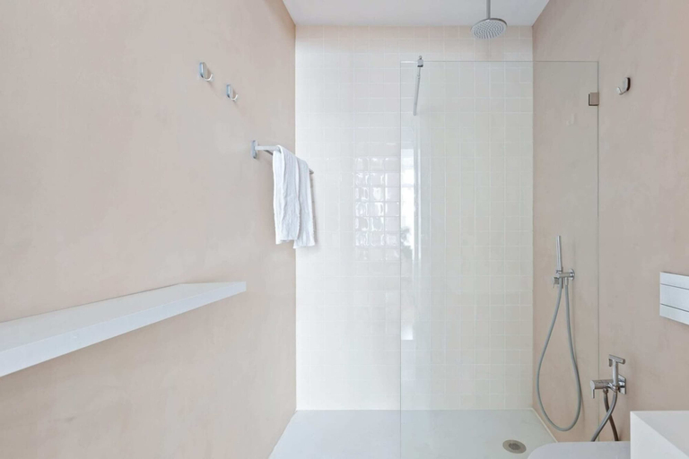 Bathroom 3, Spacious 1 Bedroom Apartment Near Baixa, Lisbon