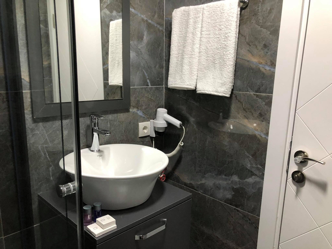 Bathroom 5, Ege Pearl Hotel, Karşıyaka