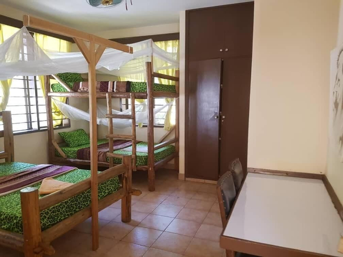 Bedroom 4, Climbers home - Hostel, Moshi Urban
