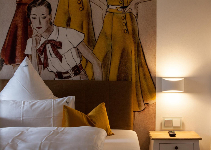 Bedroom 3, Palace St. George, Mönchengladbach