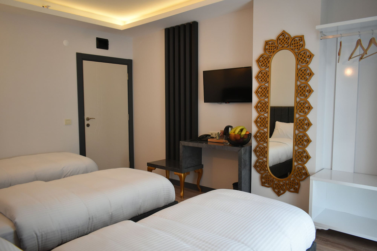 Bedroom 2, Avcilar Garden Hotel, Avcılar