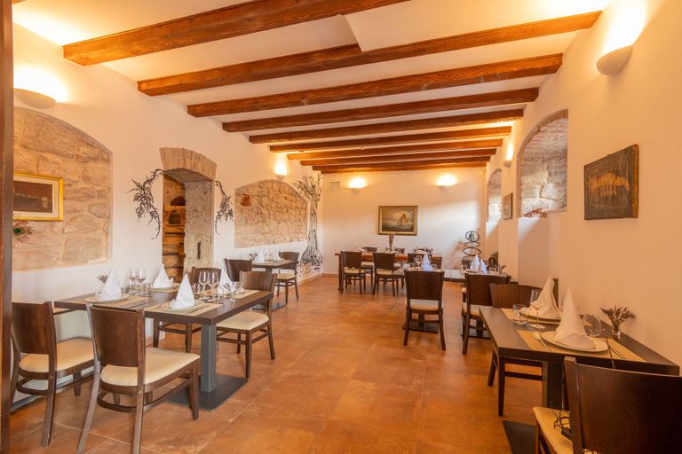 Food & Drinks 5, Heritage Villa Apolon, Stari Grad