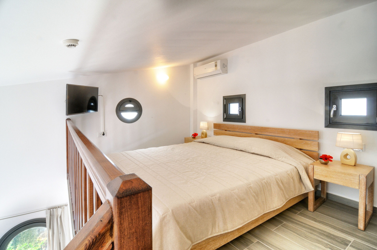 Bedroom 3, Myrtos Mare Suites, Crete