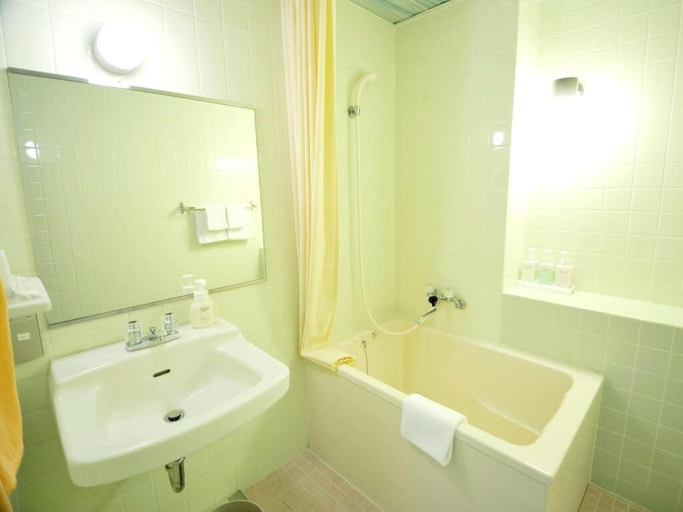 Bathroom 3, Nagasaki Nisshokan, Nagasaki