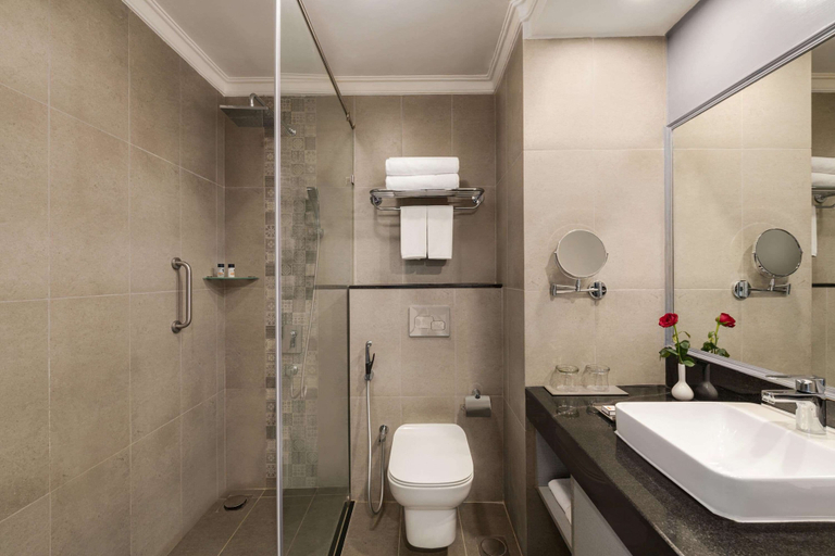 Bathroom 4, Ramada by Wyndham Mussoorie Mall Road, Dehradun