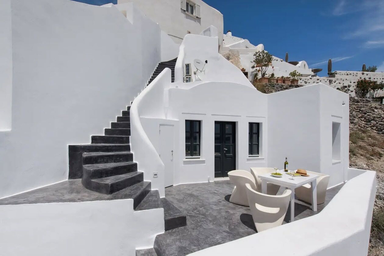 Exterior & Views, GeorgOIA House Volcano View, South Aegean