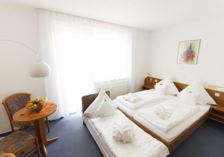 Bedroom 4, Hotel Römerstein, Mainz