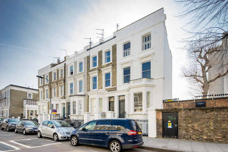 Exterior & Views 2, JOIVY Charming 1 Bed Flat, Sleeps 4, London