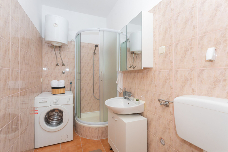 Bathroom 3, Downtown apartment Danica, Šibenik