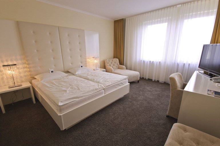 Bedroom 3, Hotel Zur Krone, Limburg-Weilburg