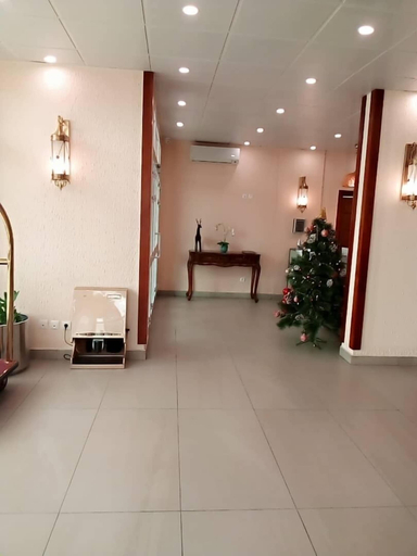 Others 3, Adamaoua Grand Hotel City, Wouri