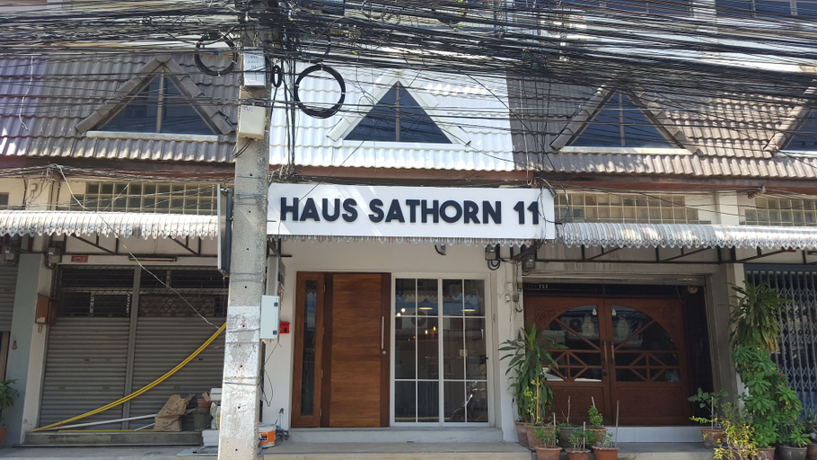 Exterior & Views 2, Haus Sathorn 11 Bed & Breakfast, Sathorn