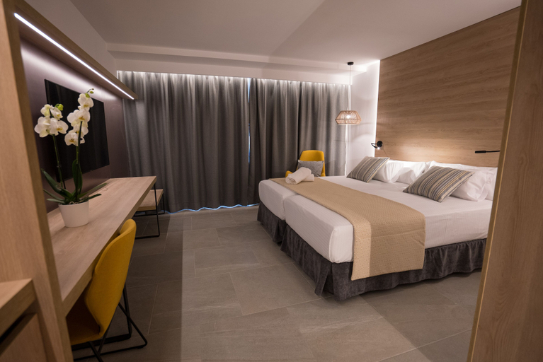 Bedroom 3, Hotel Morlans Suites - Adults Only, Baleares