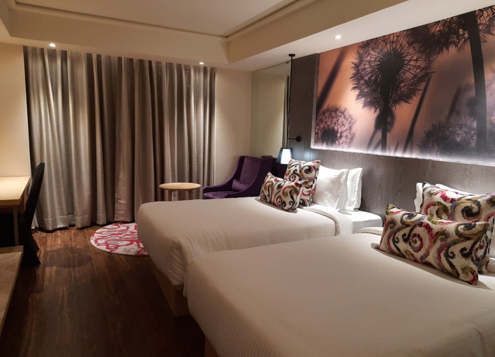 Bedroom 3, THE GAURS SAROVAR PREMIERE, Gautam Buddha Nagar