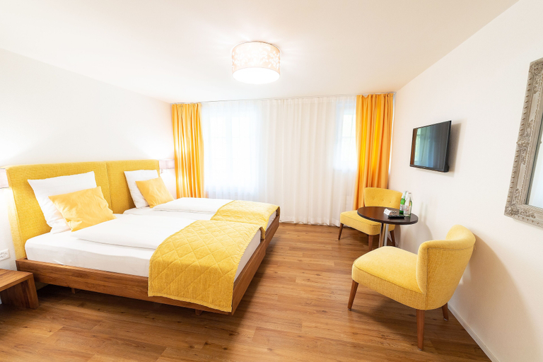 Bedroom 2, Landgasthof Hasenstrick, Hinwil
