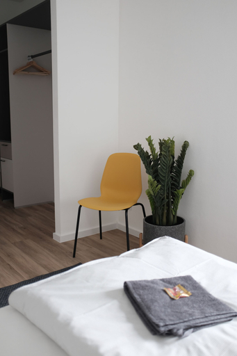Bedroom 4, aparthotel glück auf Düppelstrasse, Oberhausen