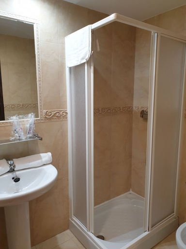 Bathroom 3, Hostal Don Lucas, Toledo
