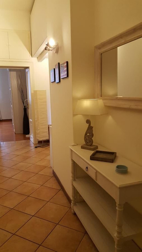Hallway 5, Kibilù - Piazzale Ghirlandaio, Milano