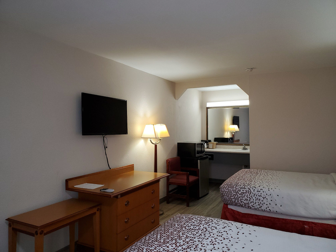 Bedroom 3, Travel Inn Hazen, Prairie
