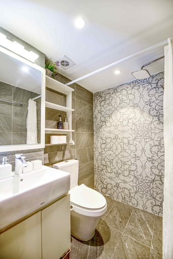 Bathroom 2, Ty House Managed by Lily Home, Ba Đình