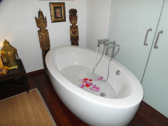 Bathroom 4, Dazkarizeh 73, Ribeira Brava