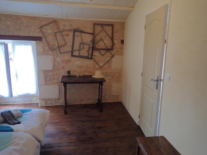Bedroom 2, La Miramboise, Charente-Maritime