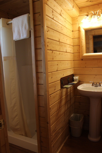 Bathroom 3, Elkhorn Ridge Resort, Lawrence