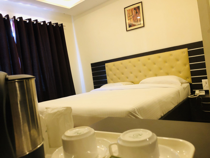 Bedroom 2, Golden Parrk, Viluppuram