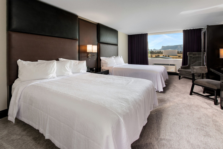 Bedroom 2, Hotel 21 & Co., Scotts Bluff