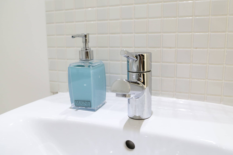 Bathroom 4, Henry Street - Apt 46, Sefton