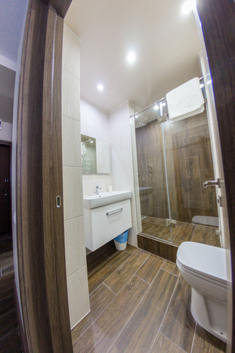 Bathroom 3, Millennials Aparts, Sochi gorsovet